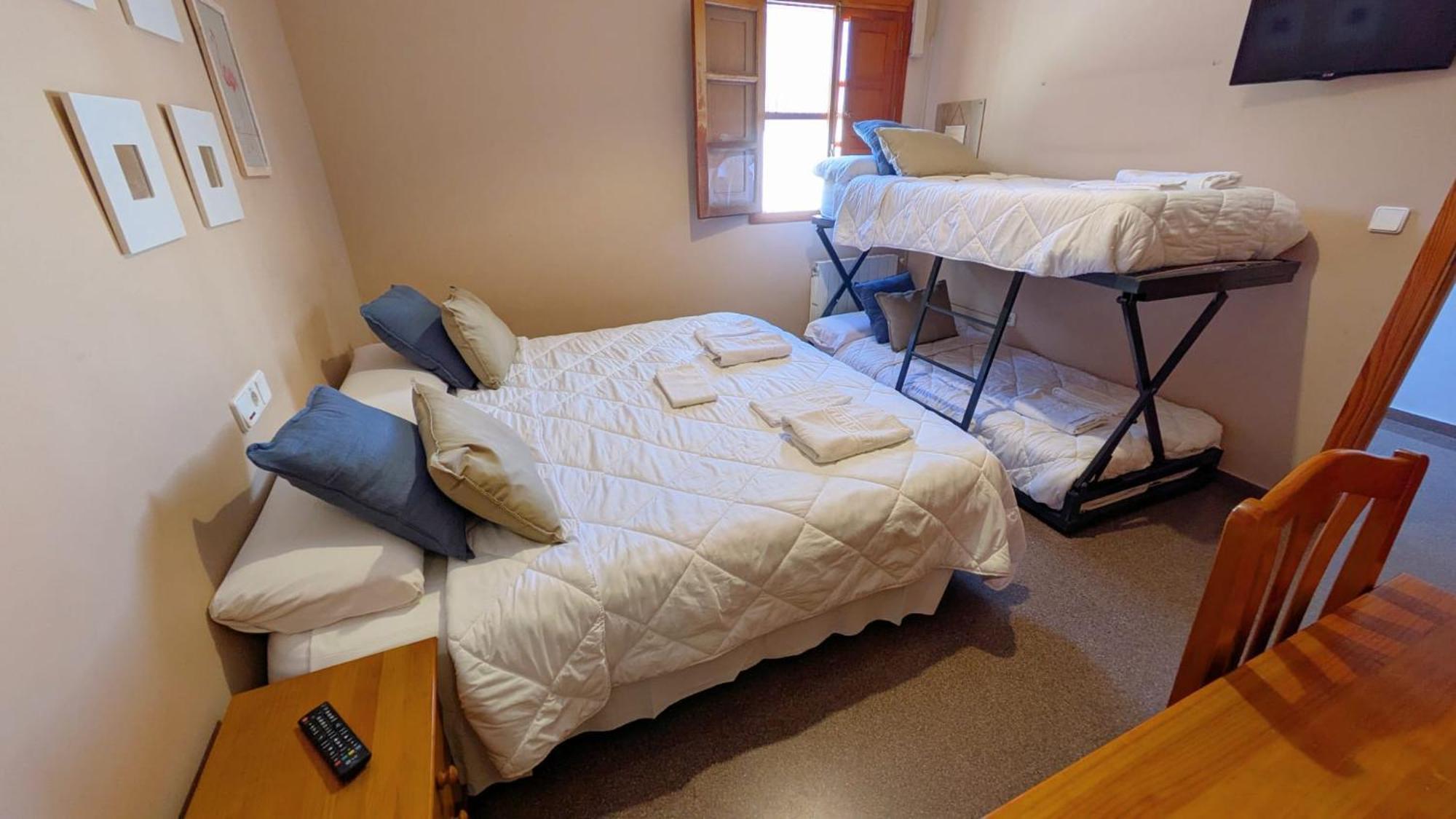 Hostal El Convent De Монкада Экстерьер фото