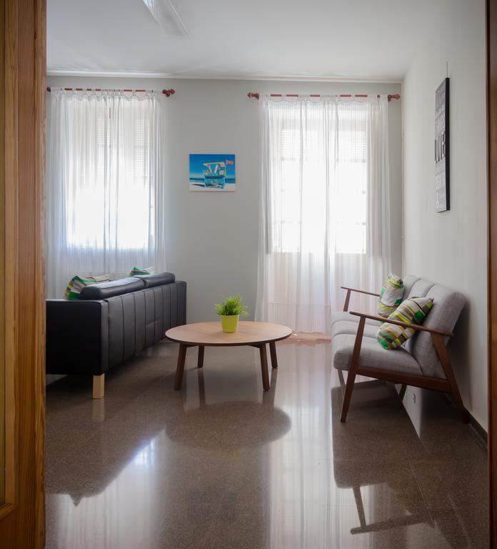 Hostal El Convent De Монкада Экстерьер фото