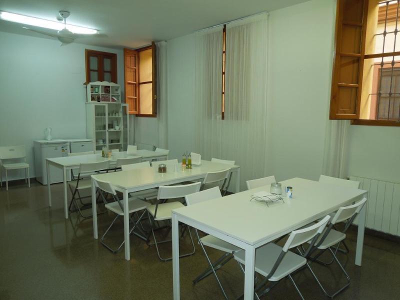Hostal El Convent De Монкада Экстерьер фото